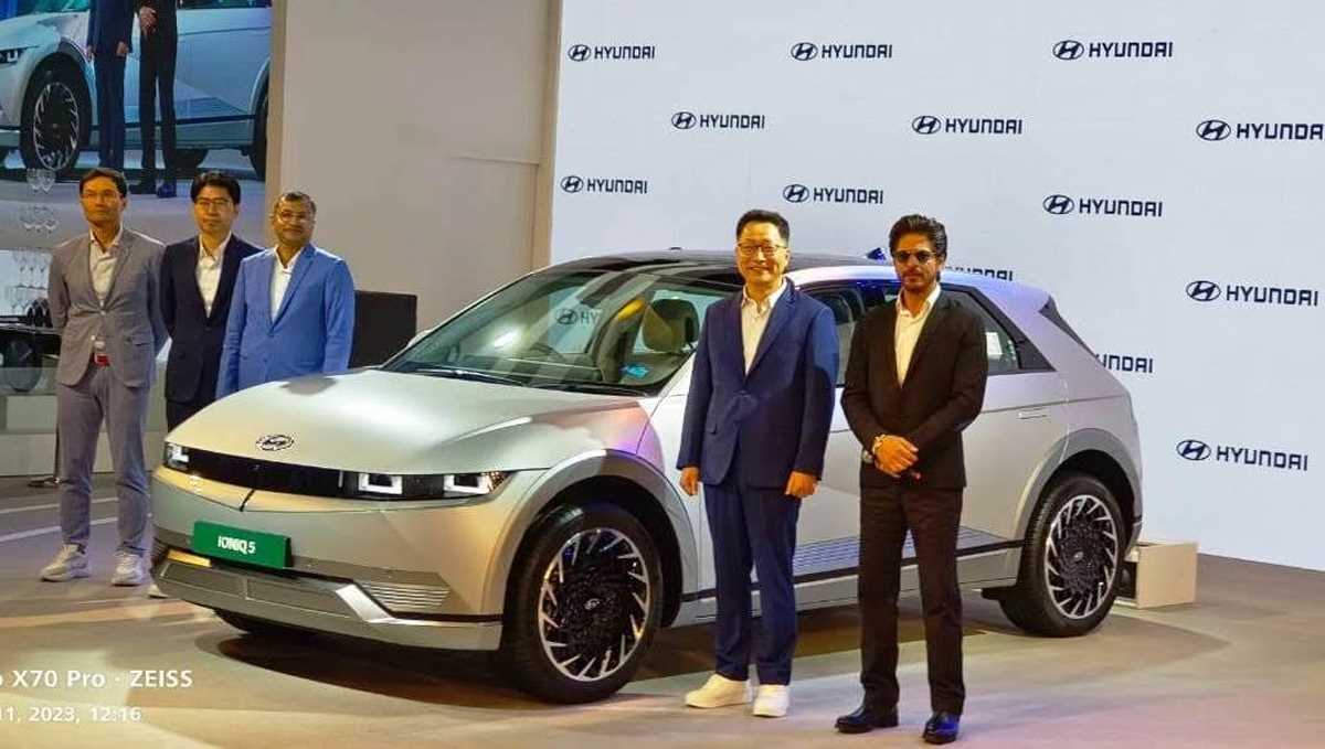 ऑटो एक्सपो में पहले दिन दो दर्जन से अधिक वाहनों से उठा पर्दा